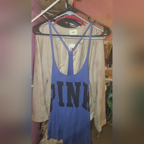 Pink Tank - Picture 1 of 1
